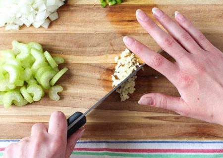 ترفندهای آشپزی؛ نحوه استفاده از چاقو