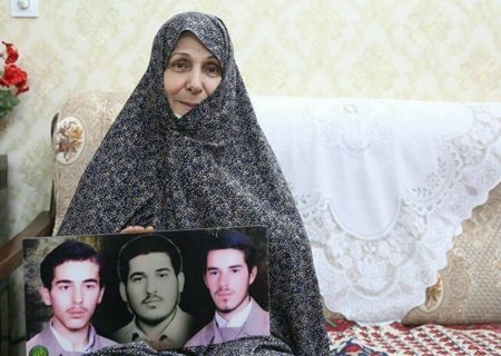 دعای مادر بدرقه راه ملی پوشان