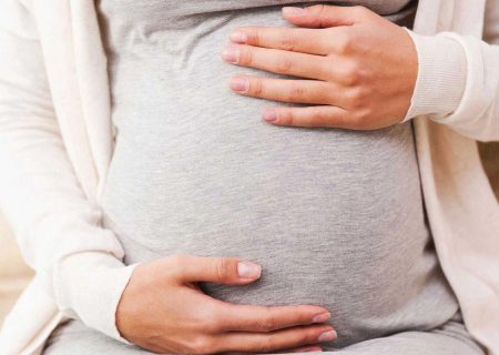 بررسی پرخطر بودن بارداری به متخصصان زنان و زایمان واگذار شده