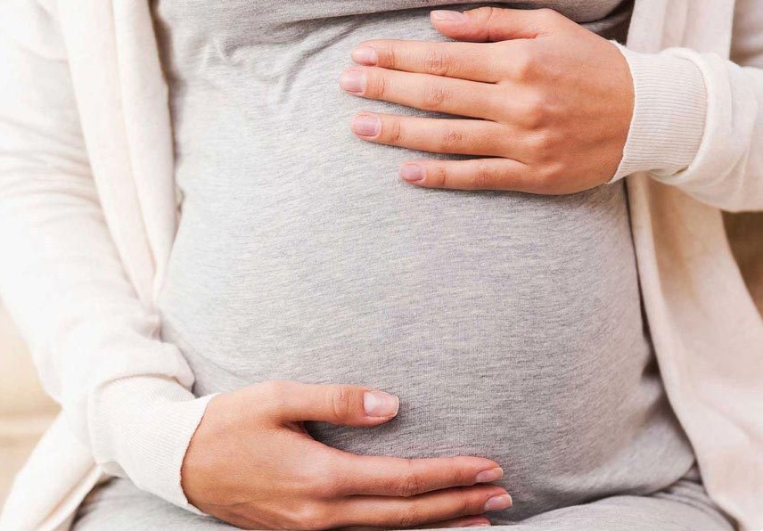 بررسی پرخطر بودن بارداری به متخصصان زنان و زایمان واگذار شده