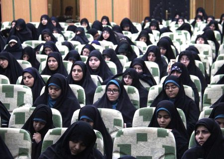 نقش پررنگ بانوان طلبه در زنجان
